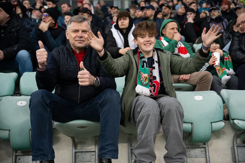Kibice na meczu Śląska z Widzewem (2 marca 2024) na Tarczyński Arenie